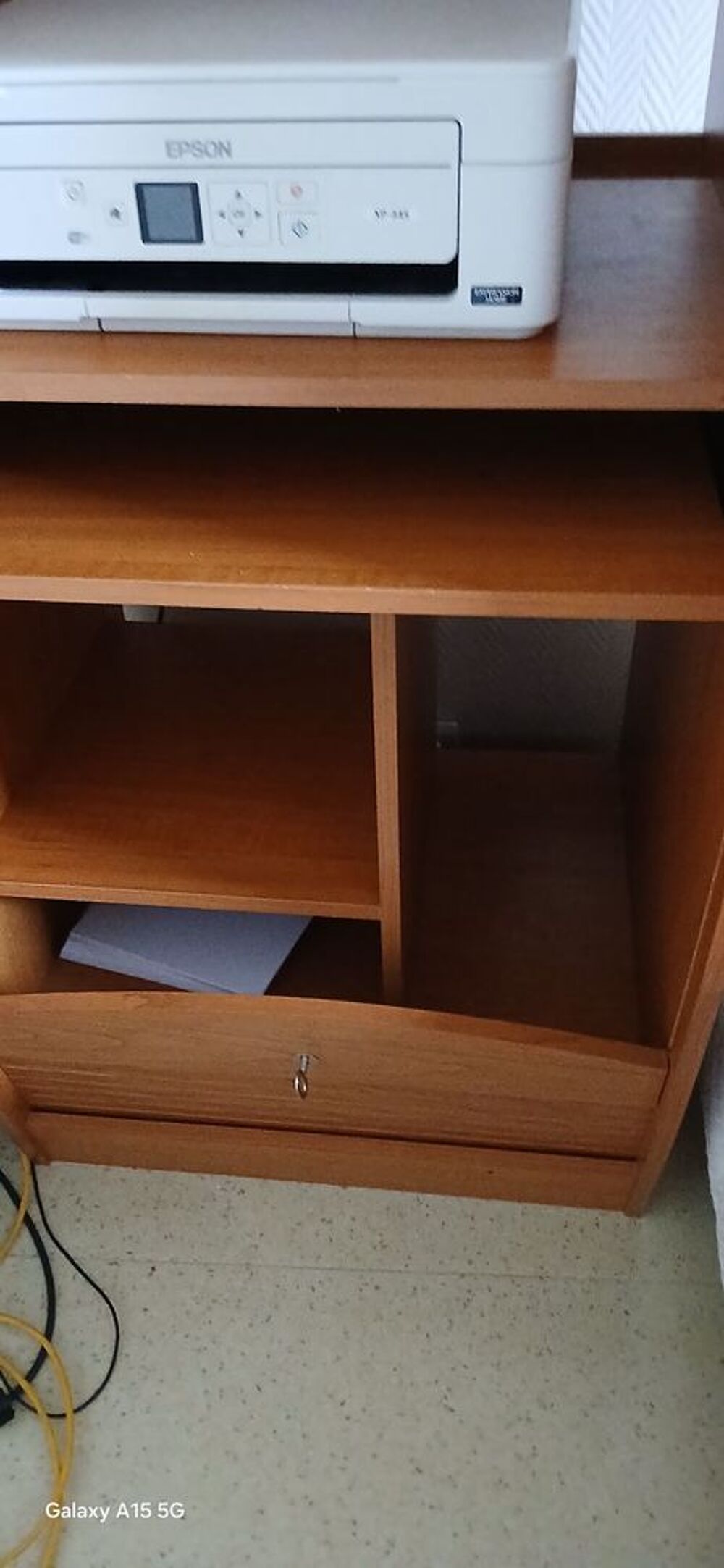 Armoire...Tres comfortable pour l'ordinateur Meubles