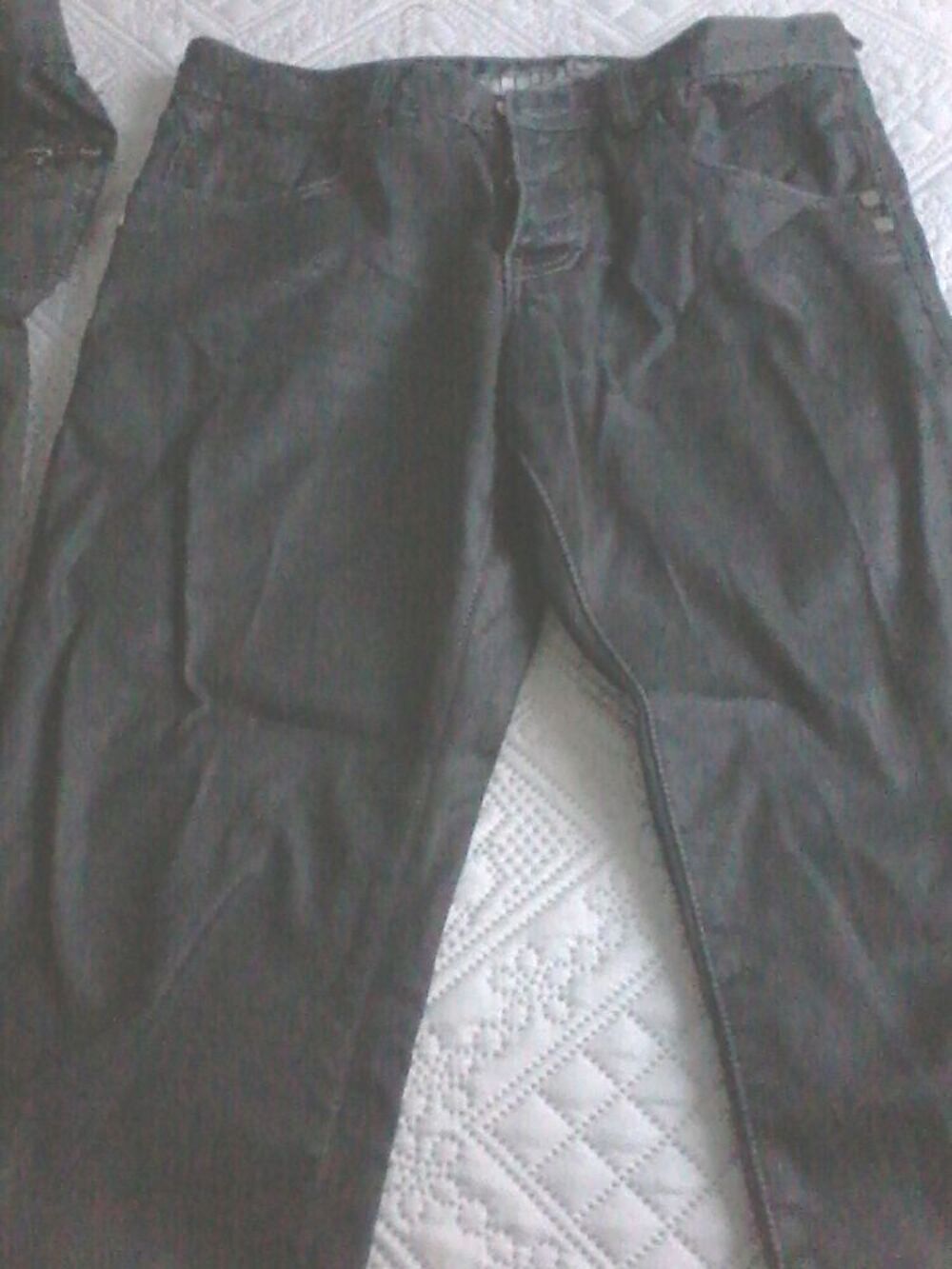 3 pantalons jeans(2 noirs 1 bleu) Vêtements