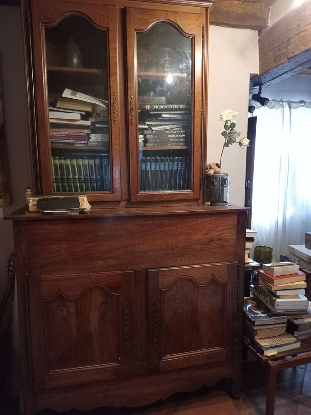 BUFFET ANCIEN DE STYLE 
Meubles
