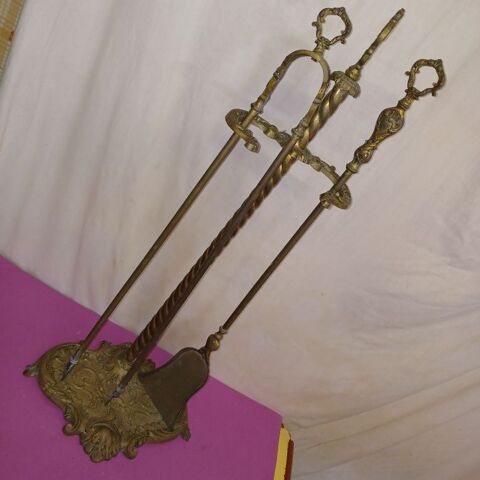 valet de cheminée ancien 150 Vendeuvre-du-Poitou (86)
