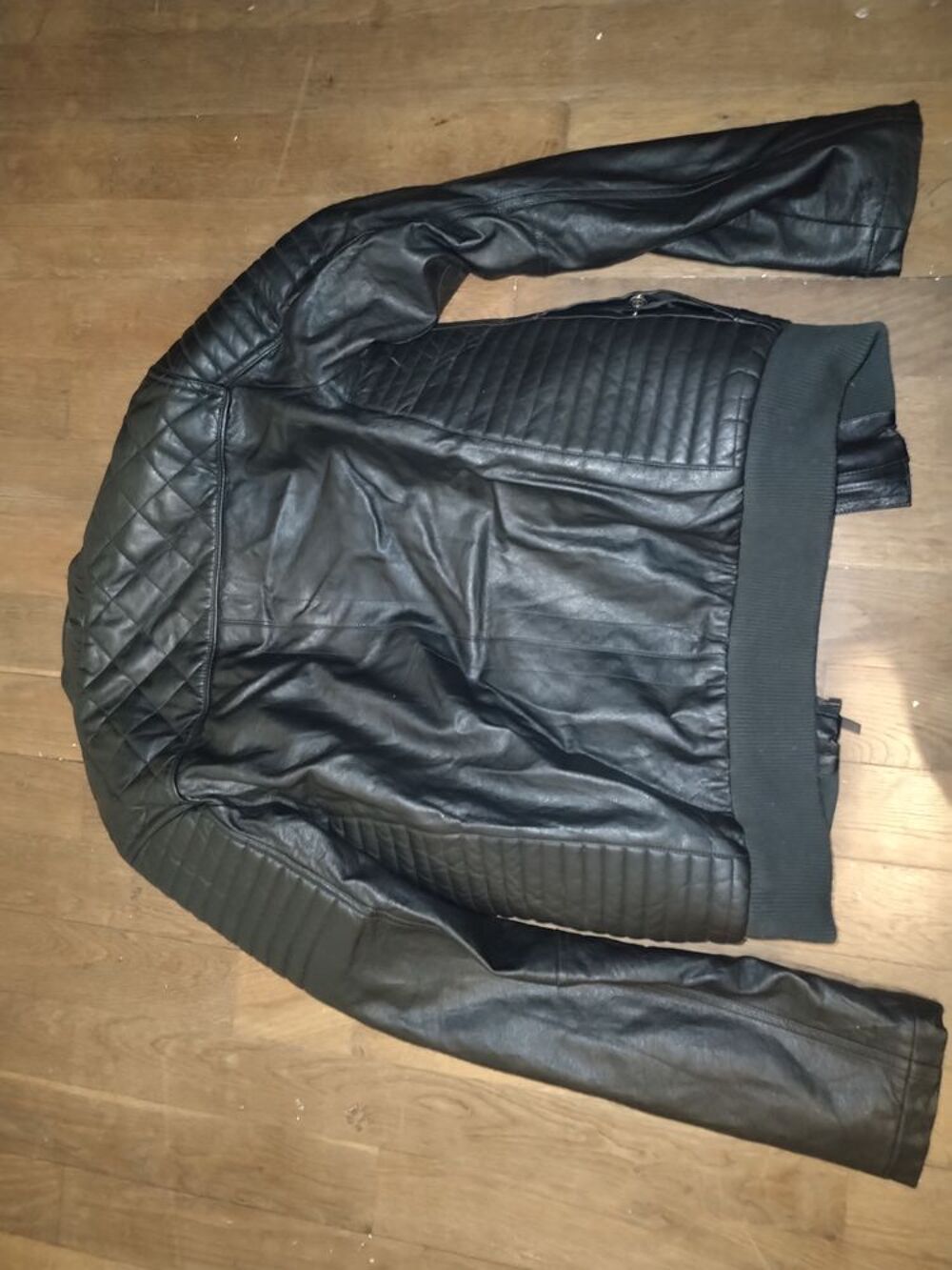 Blouson simili cuir (Taille S) Vêtements
