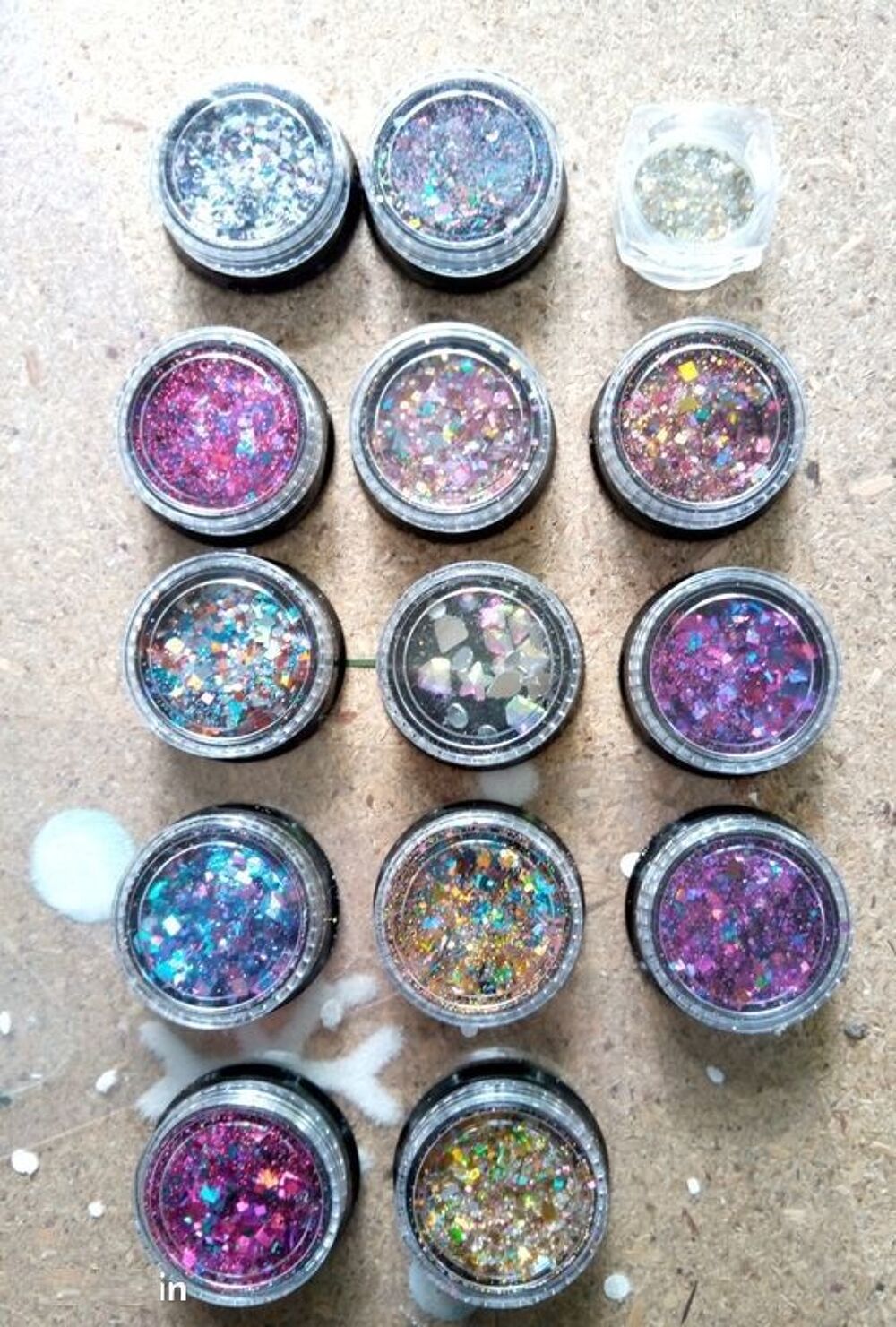 Lot d&eacute;coration pour ongles strass, paillettes, formes, bijou Bijoux et montres