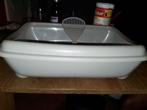 Litire pour chat grise avec pelle neuve dj servie 7 Meaux (77)