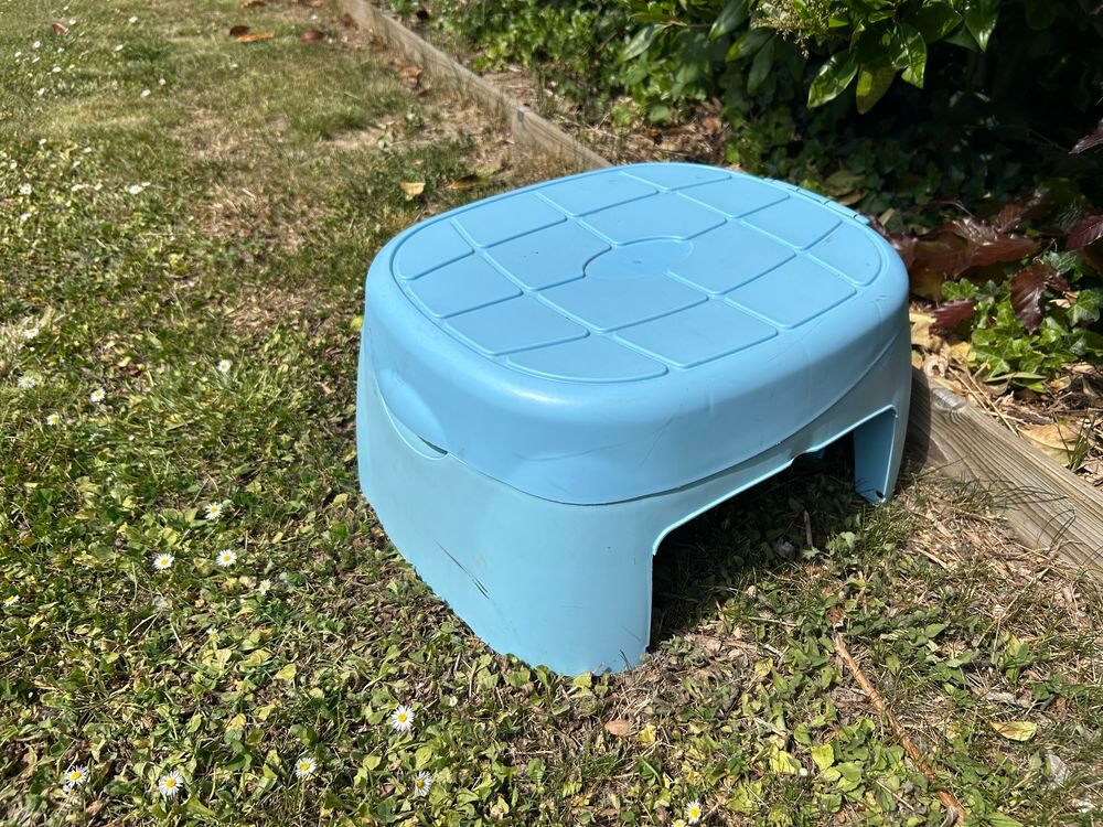 Pot avec r&eacute;ducteur WC Puériculture