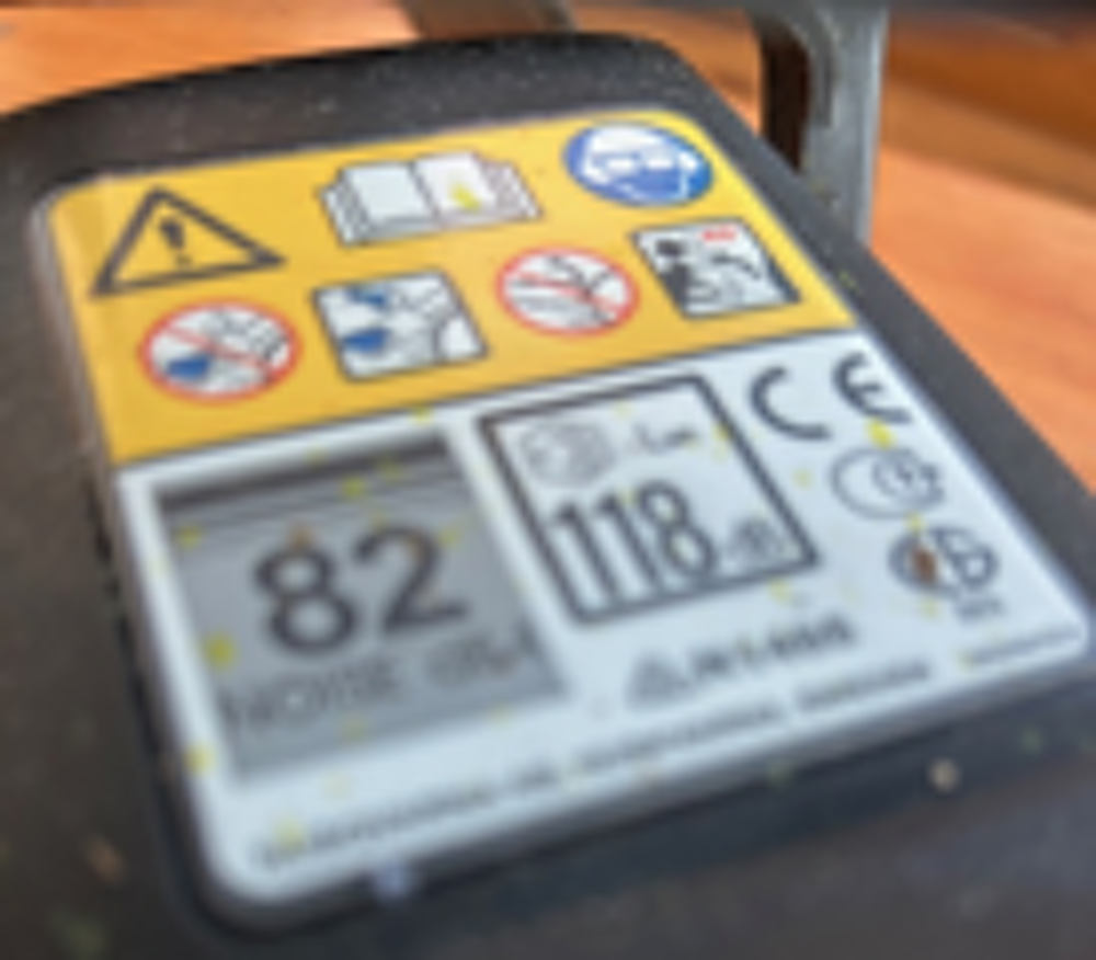 TRONCONNEUSE MCCULOCH CS360T THERMIQUE Bricolage