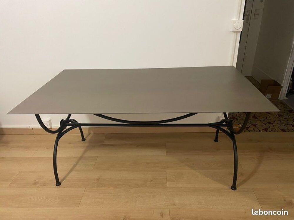 Table c&eacute;ramique
Meubles
