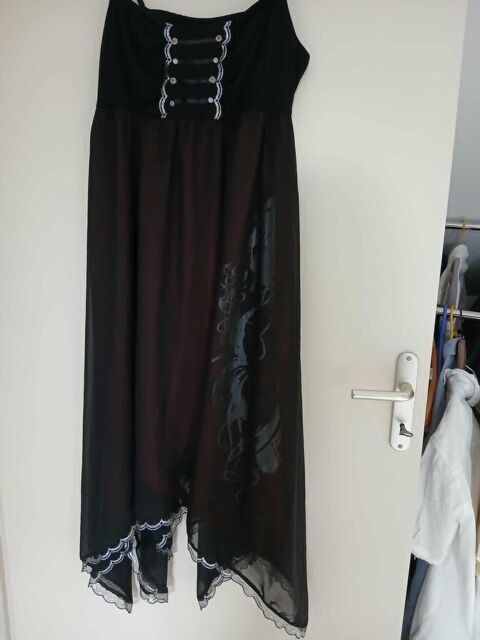  Robe Clara Vitti noire dragon doubl�e de satin rouge N�1416 10 Beaune (21)