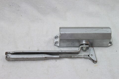 Ferme porte Groom 18 Montigny-Lencoup (77)