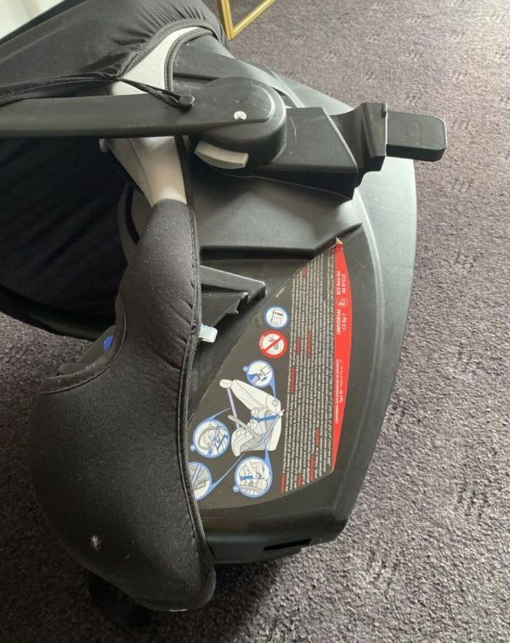Si&egrave;ge/chaise auto b&eacute;b&eacute; Puériculture