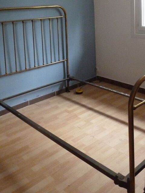 cadre de lit 15 Ambar�s-et-Lagrave (33)