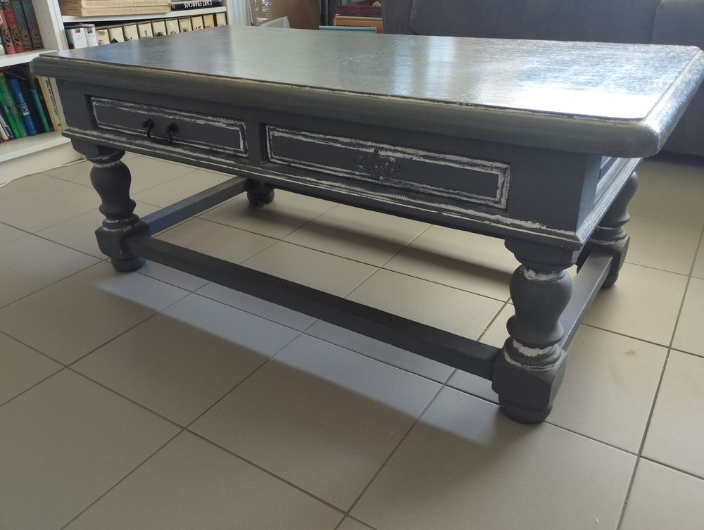 Table basse en bois massif teinte grise et blanc Meubles
