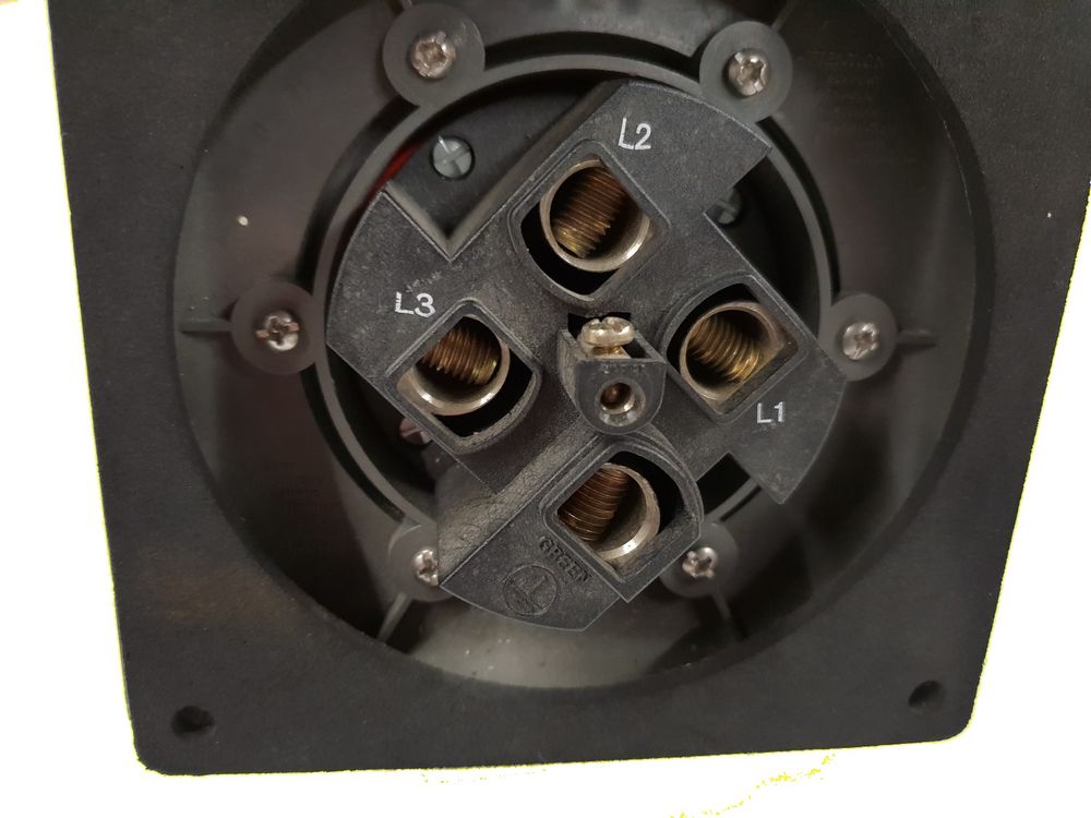 Prise fixe hypra fiche de tableau legrand 3P+T 125A 400V IP6 Bricolage