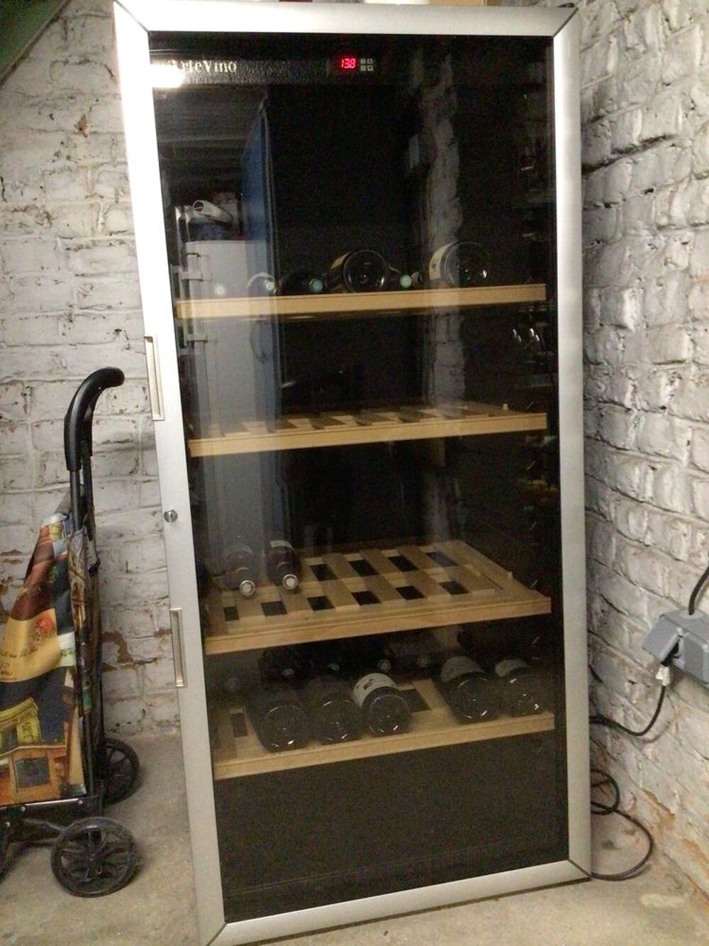 Cave &agrave; vin de vieillissement Artevino Electromnager