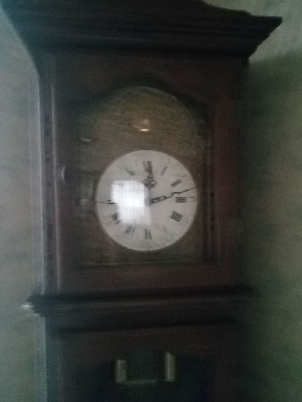 Horloge contoise sur pied Décoration