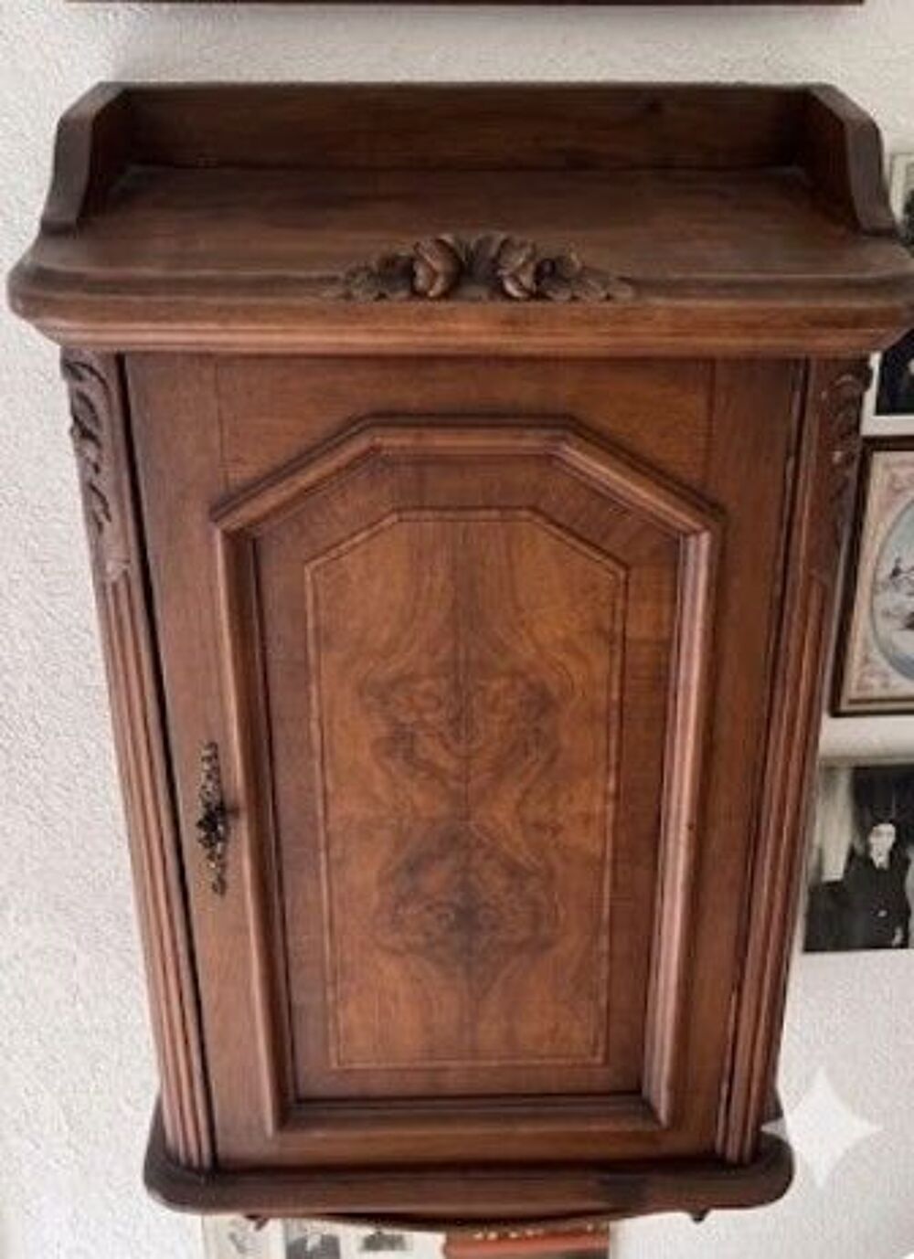 Petit Cabinet / Armoire murale en ronce de noyer Meubles