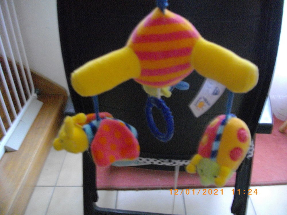 MOBILE MUSICAL 
Jeux / jouets