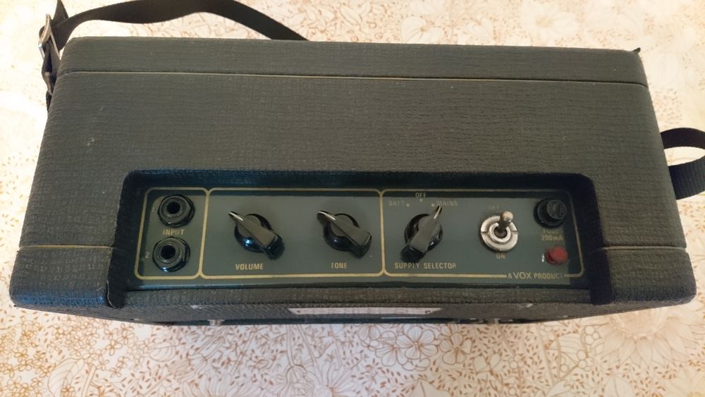 Amplificateur guitare nomade VOX ESCORT. Instruments de musique