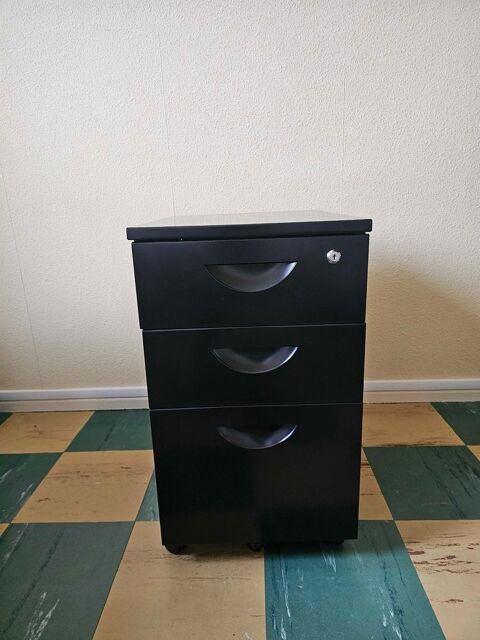 Meuble �  roulettes. deux tiroirs et un grand tiroir pour ranger des documents 40 Morhange (57)