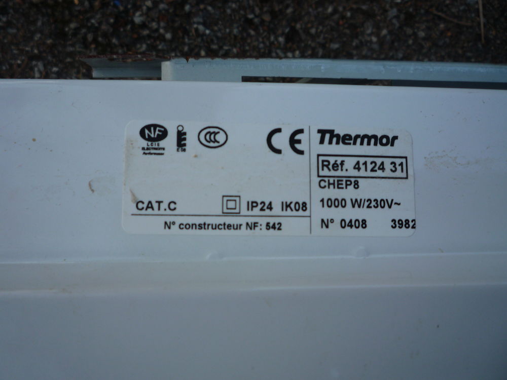 Radiateur &eacute;lectrique mural Thermor 1000w Bricolage