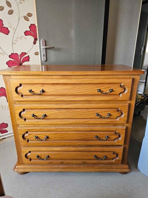 commode en ch�ne avec des tiroirs 300 Morhange (57)