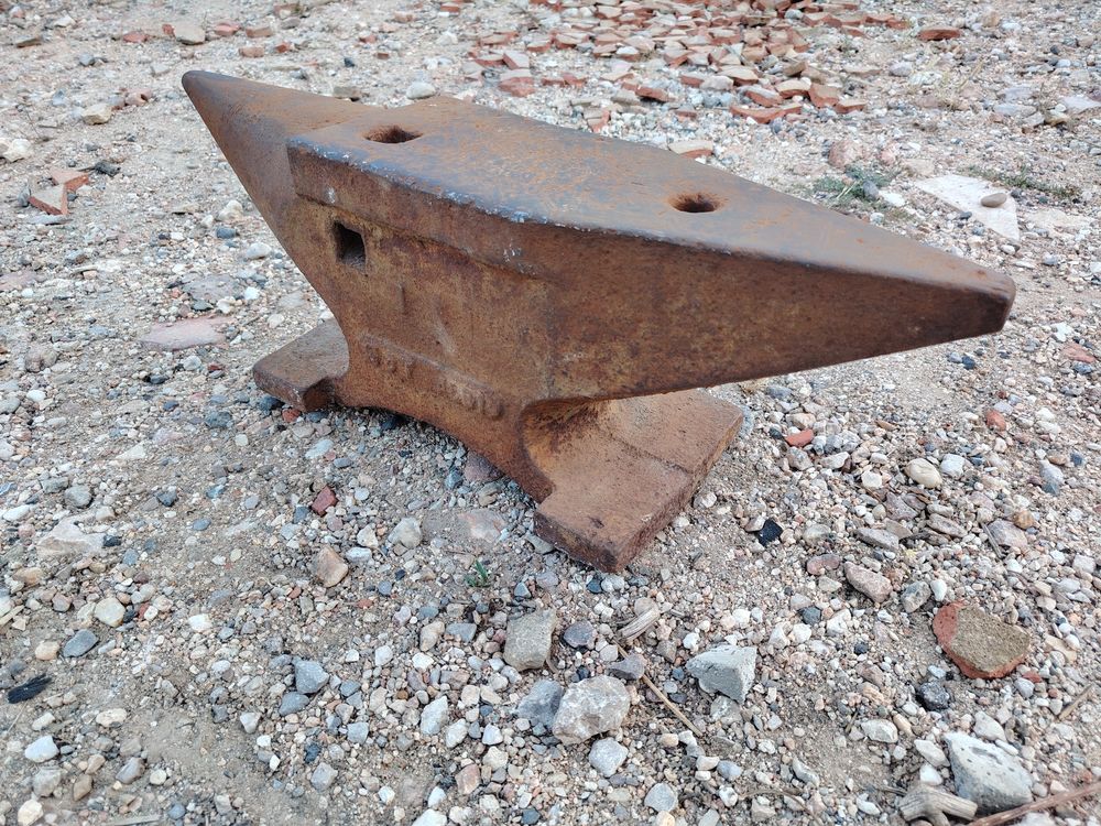 Enclume saut du tarn albi 42 kg Bricolage