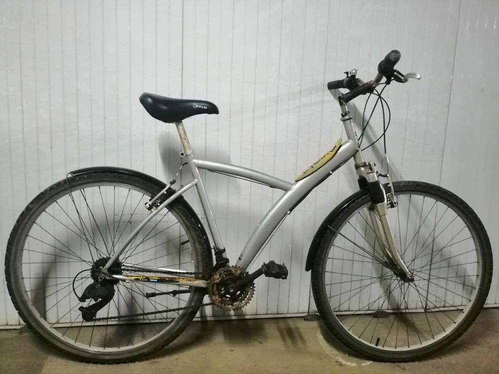VTC 28 pouce B'twin D&eacute;cathlon Vélos