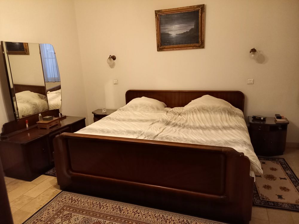 Chambre &agrave; coucher grande taille lits jumeaux Meubles