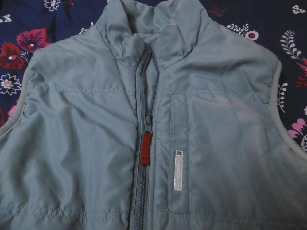Doudoune bleue ciel sans manche, C&eacute;lio Vêtements