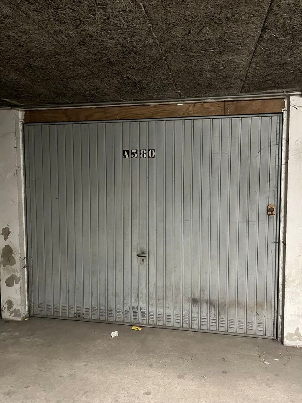 Vente Parking/Garage Box fermé sécurisé 12 m² ? Centre Ris-Orangis Ris-orangis