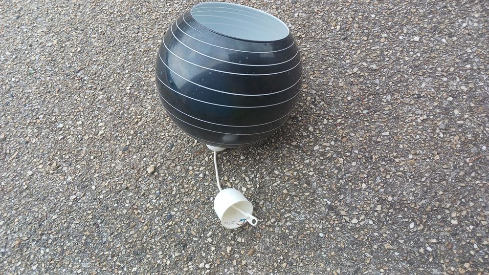LUSTRE SUSPENSION BOULE NOIRE DESIGN &agrave; 15€ Décoration