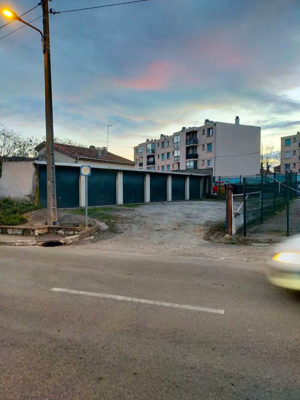 Vente Parking/Garage 6 garages + local annexe Marignane