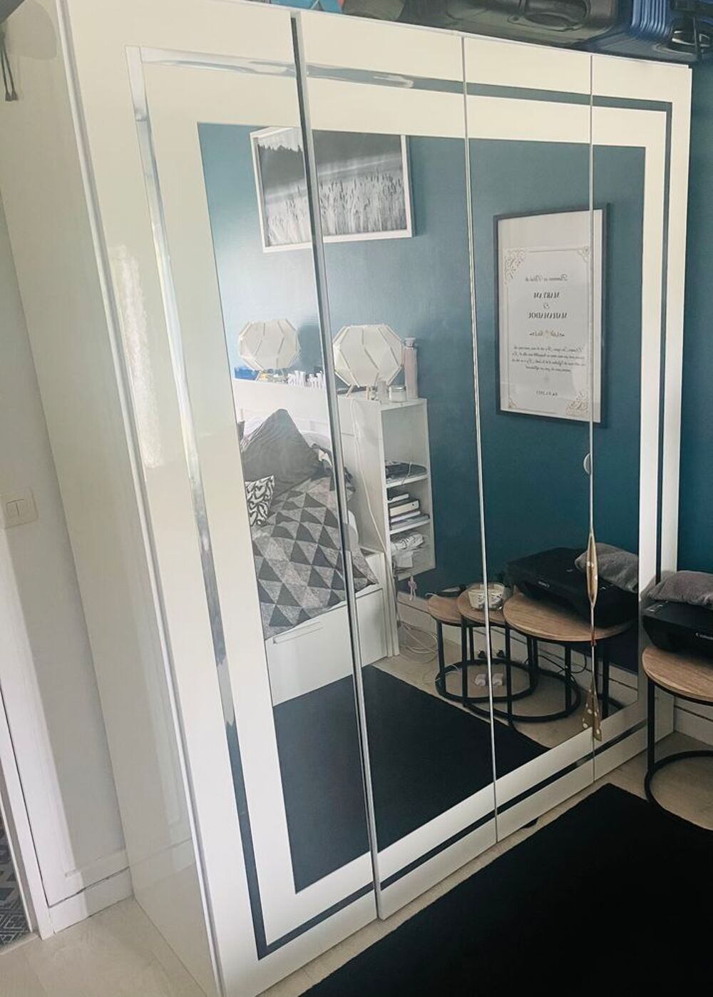 Armoire blanche avec miroirs en tr&egrave;s bon &eacute;tat 150 euro Meubles