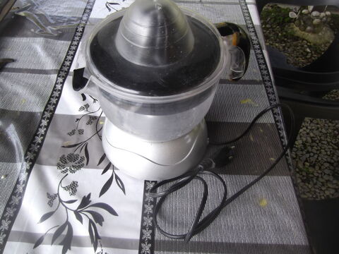 presse agrumes 10 La Rochette (73)