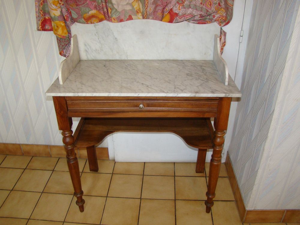 Table de toilette ancienne - Epoque 1900
Meubles
