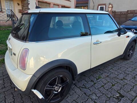 Pi&egrave;ces et &eacute;quipements Voiture Pi&egrave;ces et &eacute;quipements Voiture  occasion Garrebourg 57820