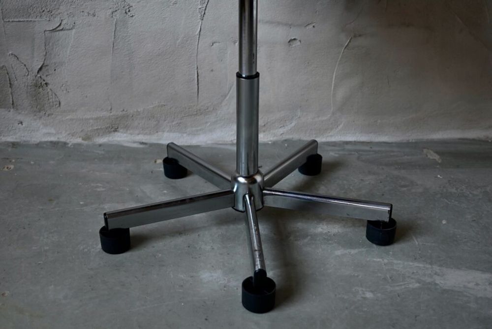 Chaise pivotante haute de bureau d'atelier ou si&egrave;ge vintage Meubles