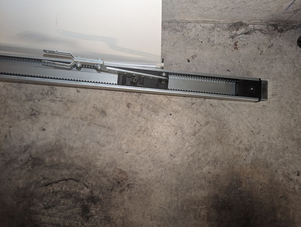 Moteur ditec pour porte garage avec deux cl&eacute;s plus rails Bricolage