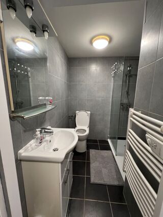  Appartement à louer 2 pièces 42 m²