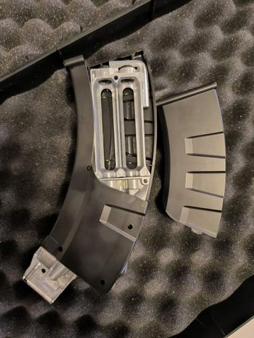 Crosman ak1 - full auto - co2 4.5mm bbs (3.5j)
Sports