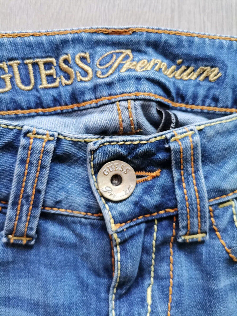Jean femme d&eacute;chir&eacute; Guess Premium Daredevil taille 26 Vêtements