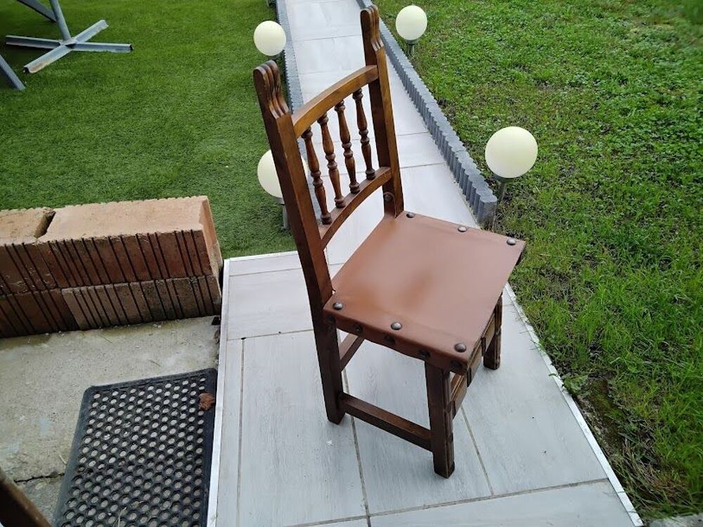 CHAISES Meubles