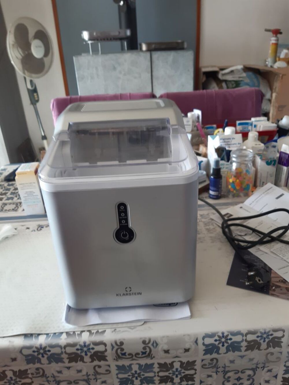 Machine a gla&ccedil;ons servi 2 fois comme neuve Electrom�nager