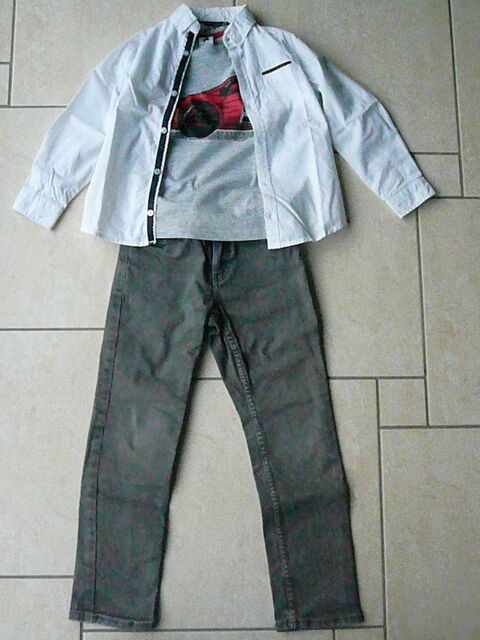 Ensemble 3 pièces 7 ans (n°10) 15 Franqueville-Saint-Pierre (76)
