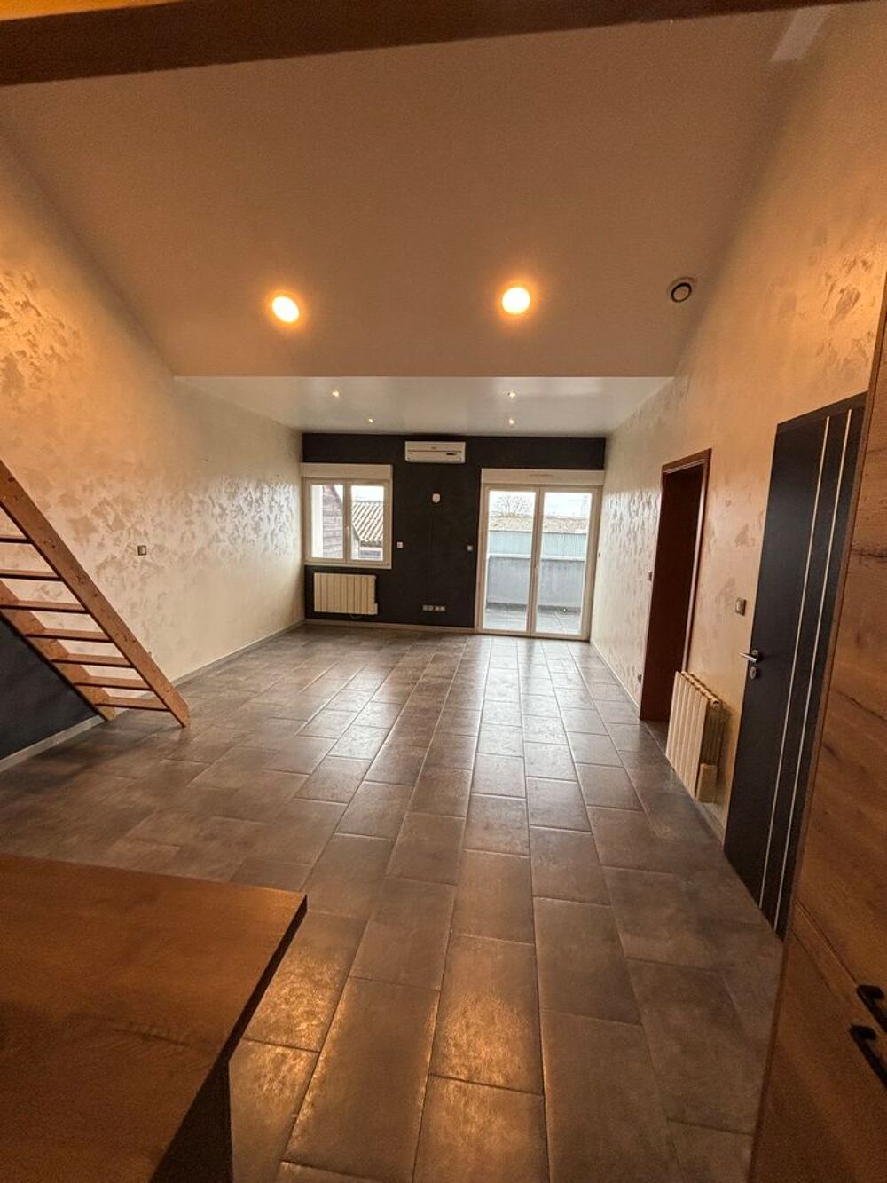 Location Appartement Bel appartement dans une petite copropriété. Richemont