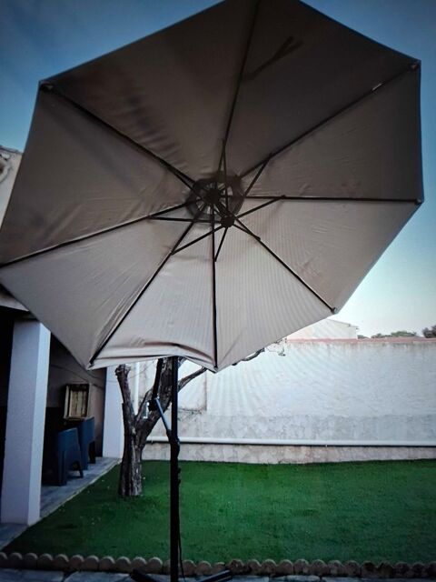 parasol déporté Neuf Sanary-sur-Mer (83)