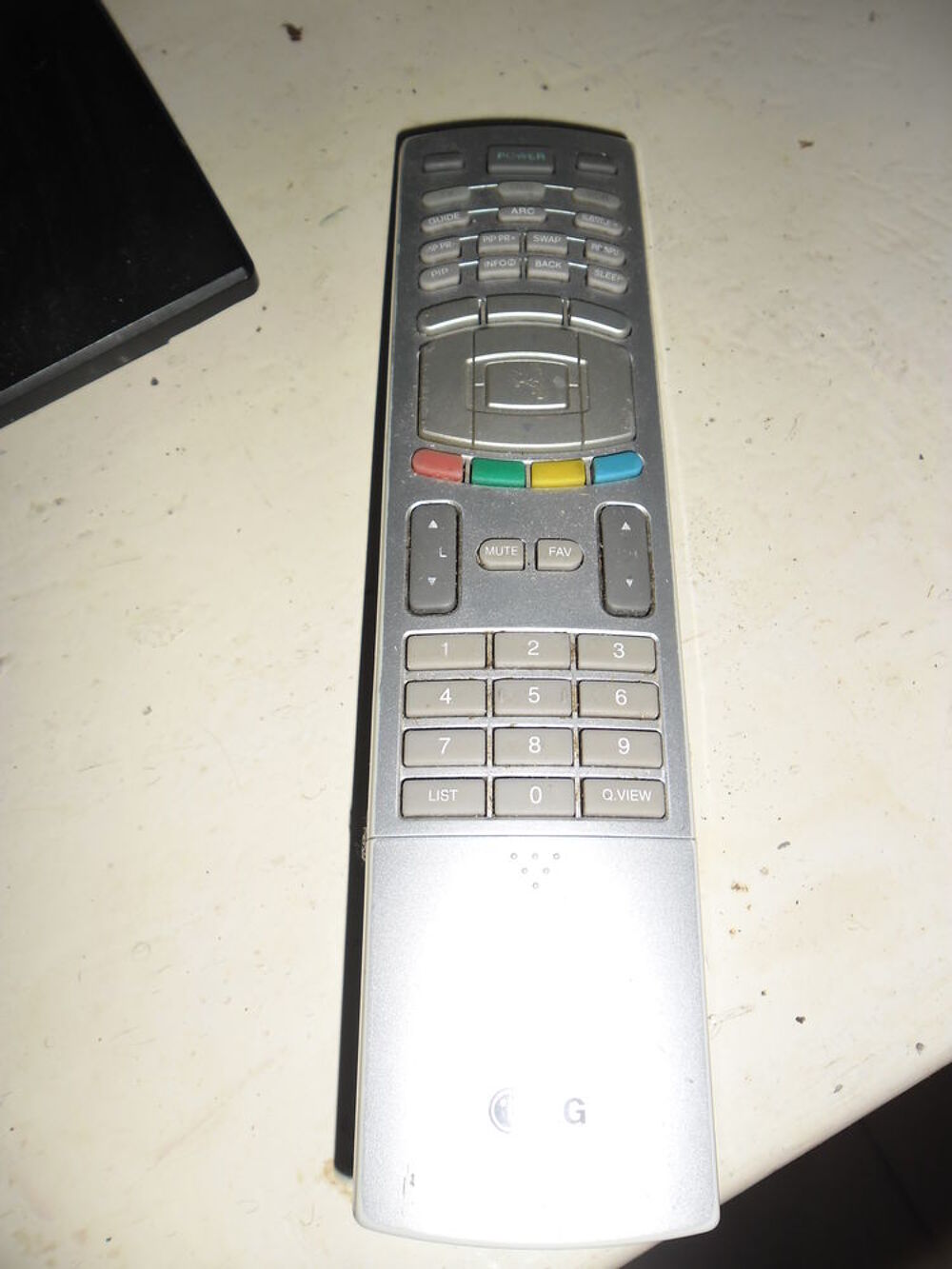 T&eacute;l&eacute;vision &eacute;cran plat LG 37LC2D Photos/Video/TV