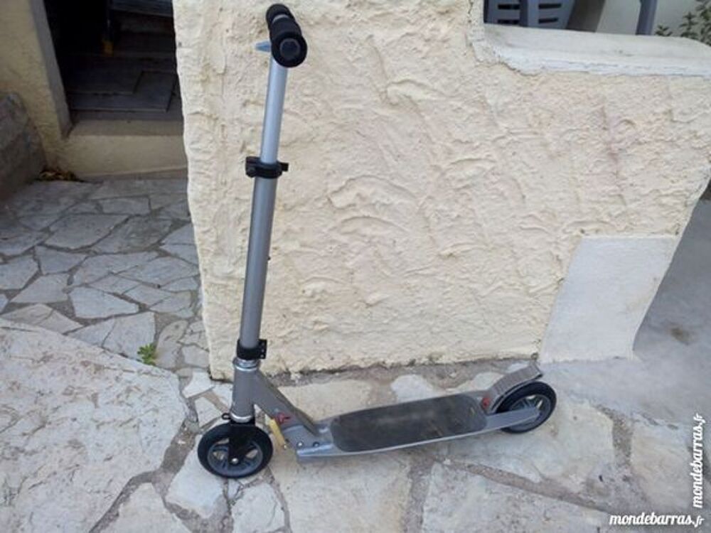trottinette Jeux / jouets