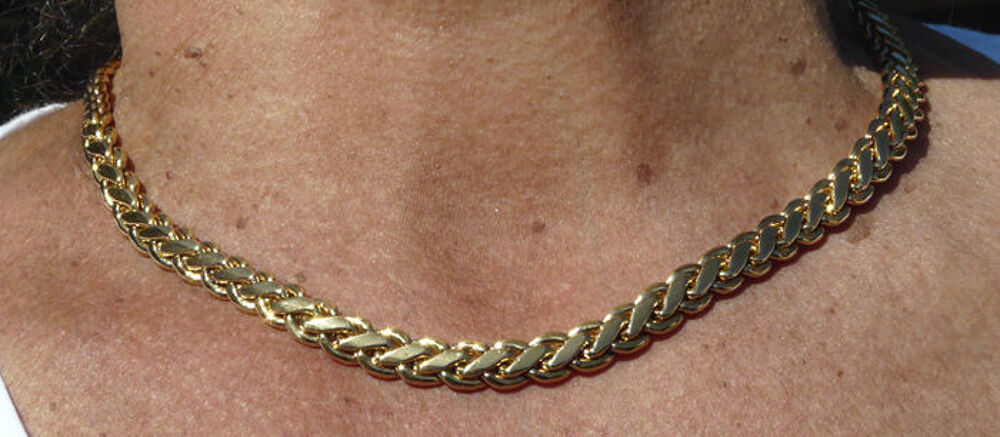 Beau Collier en M&eacute;tal Dor&eacute; Ras-de-Cou brillant &agrave; torsades Bijoux et montres