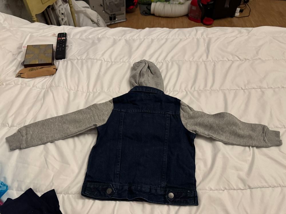 ensemble v&ecirc;tement fille taille 4 ans Vêtements enfants