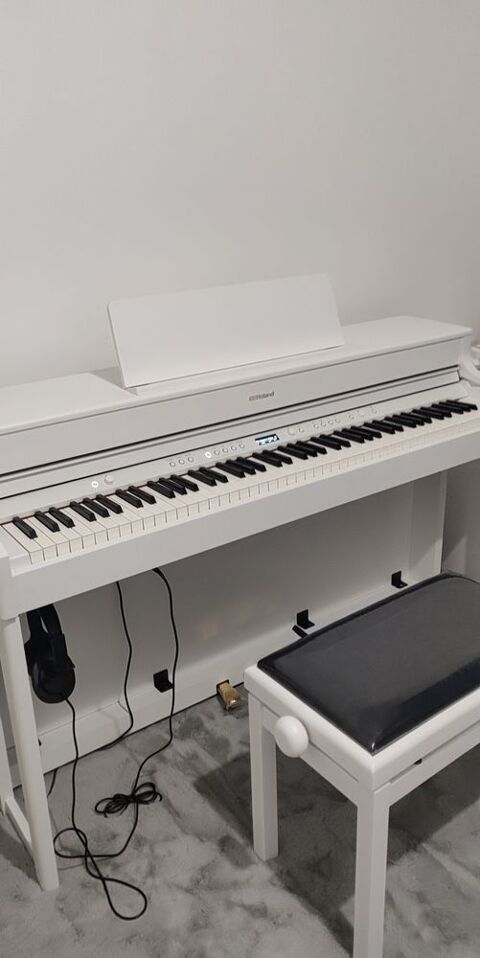PIANO NUMERIQUE MEUBLE ROLAND HP702